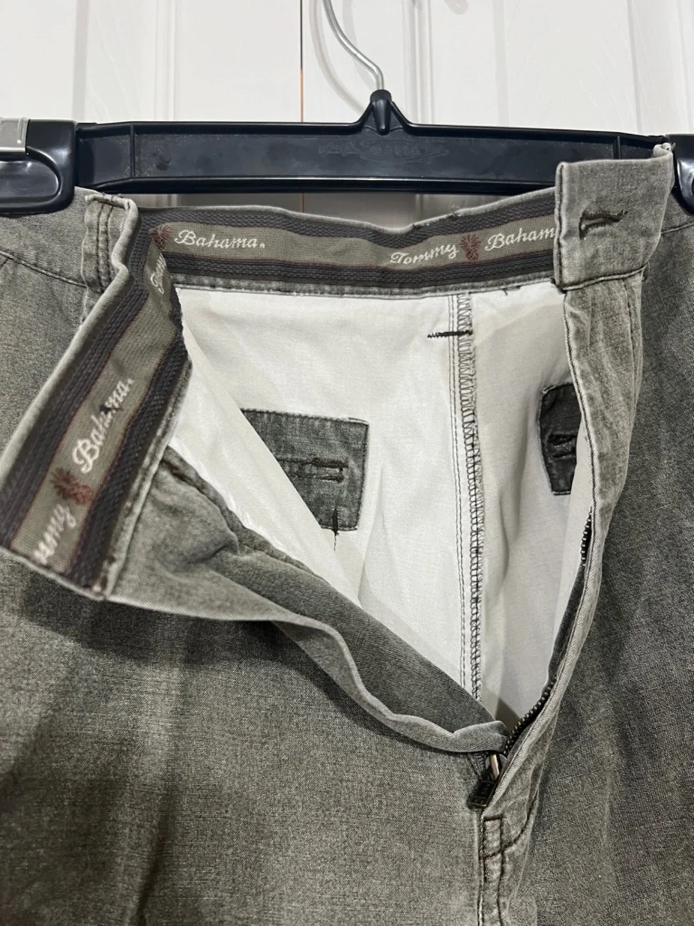 Tommy Bahama Men's 33 Olive Gray Casual Classic Silk Blend Shorts
